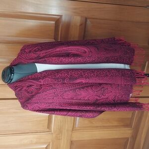 Scarf Soft Elegant Paisley Shaw Wrap, Burgundy Fushia With Fringe, Like New